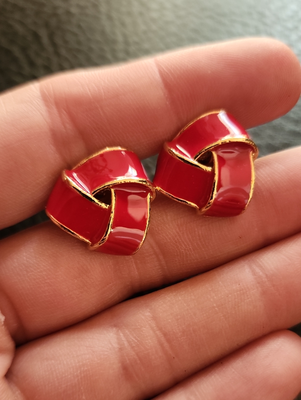VTG Avon Red Knot Enamel Stud Earrings - Women Jewelry